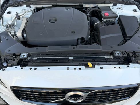 Used 2021 Volvo V60 T6 R-Design w/ Advanced Package FWD image 16