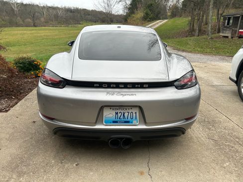 Used 2018 Porsche 718 Cayman image 12