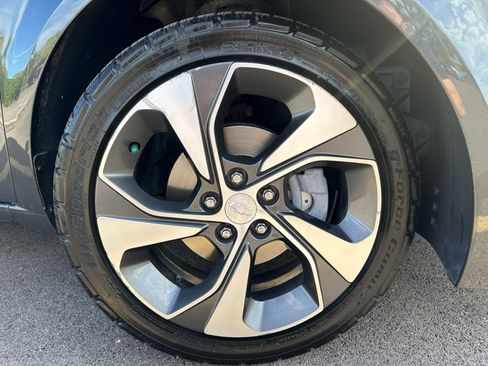 Used 2017 Chevrolet Sonic Premier image 19