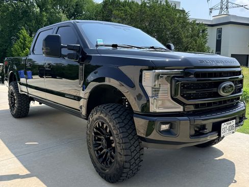 Used 2022 Ford F250 Lariat w/ Lariat Value Package AWD/4WD image 4