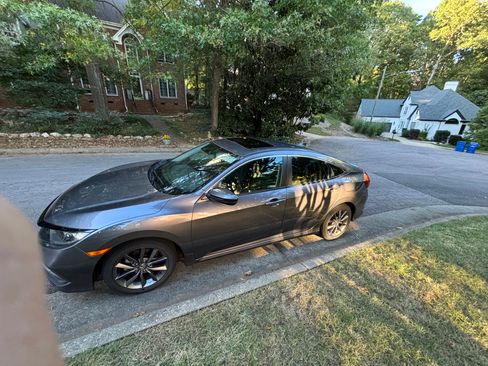 Used 2020 Honda Civic EX image 5