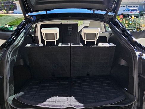 Used 2022 Tesla Model Y Long Range image 20