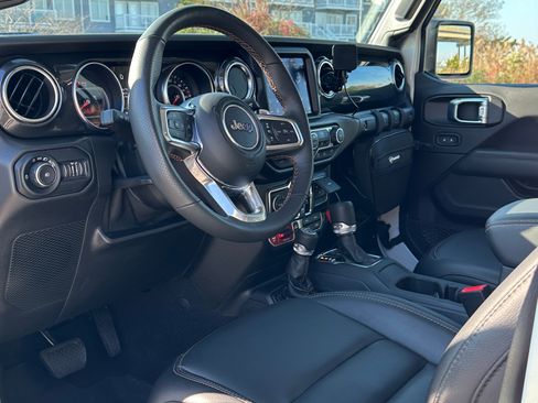 Used 2021 Jeep Wrangler Unlimited Rubicon w/ Xtreme Recon 35" Tire Package image 8