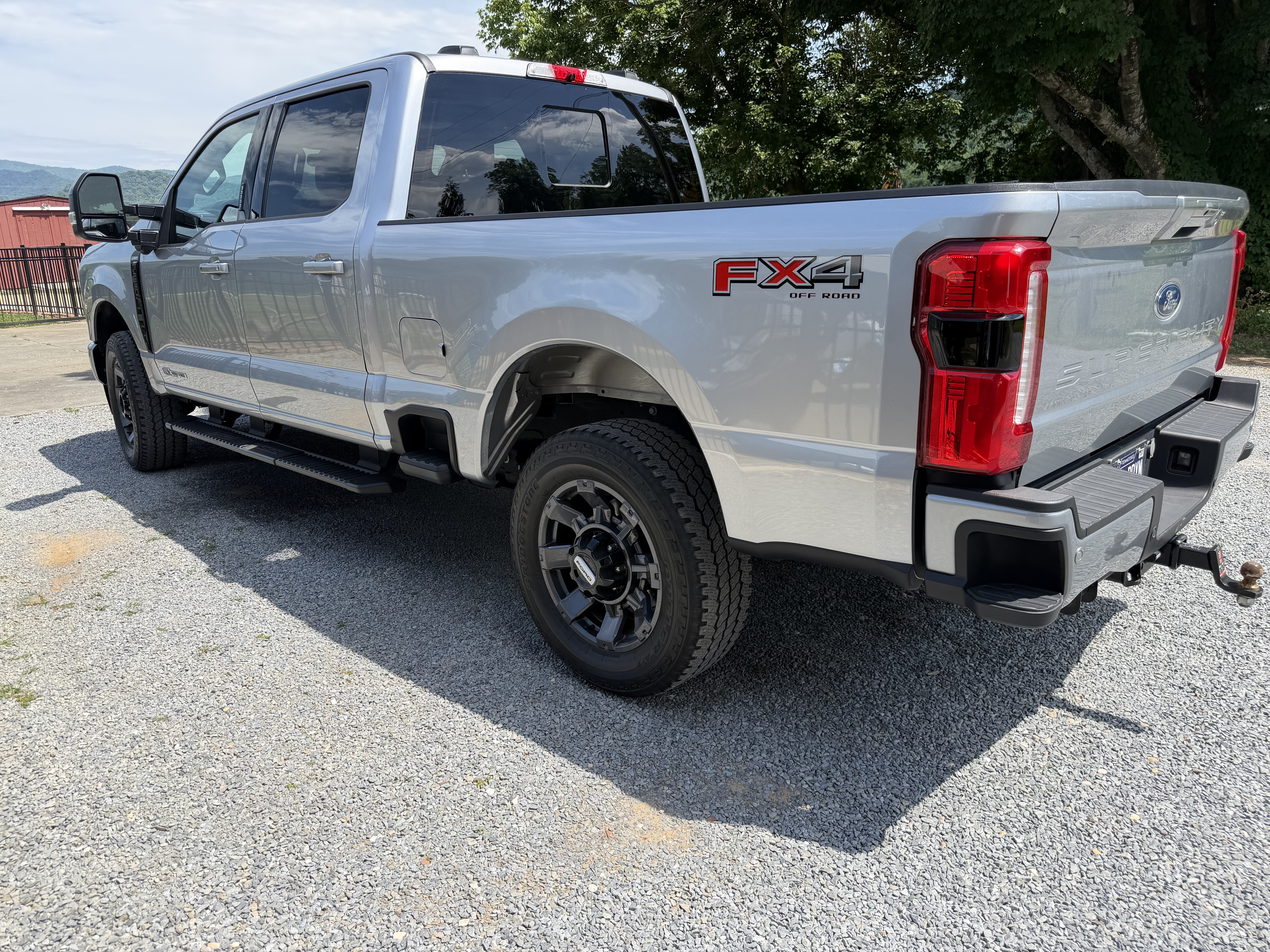 Used 2024 Ford F250 Lariat w/ Lariat Ultimate Package AWD/4WD image 4
