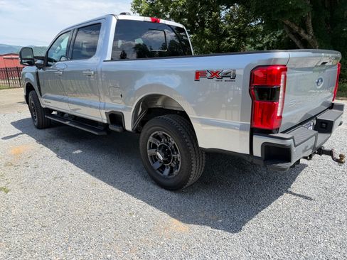 Used 2024 Ford F250 Lariat w/ Lariat Ultimate Package AWD/4WD image 4