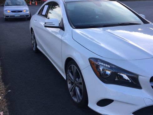 Used 2019 Mercedes-Benz CLA 250 4MATIC image 4