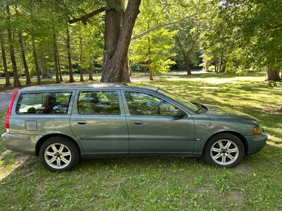 Used 2004 Volvo V70 2.5T