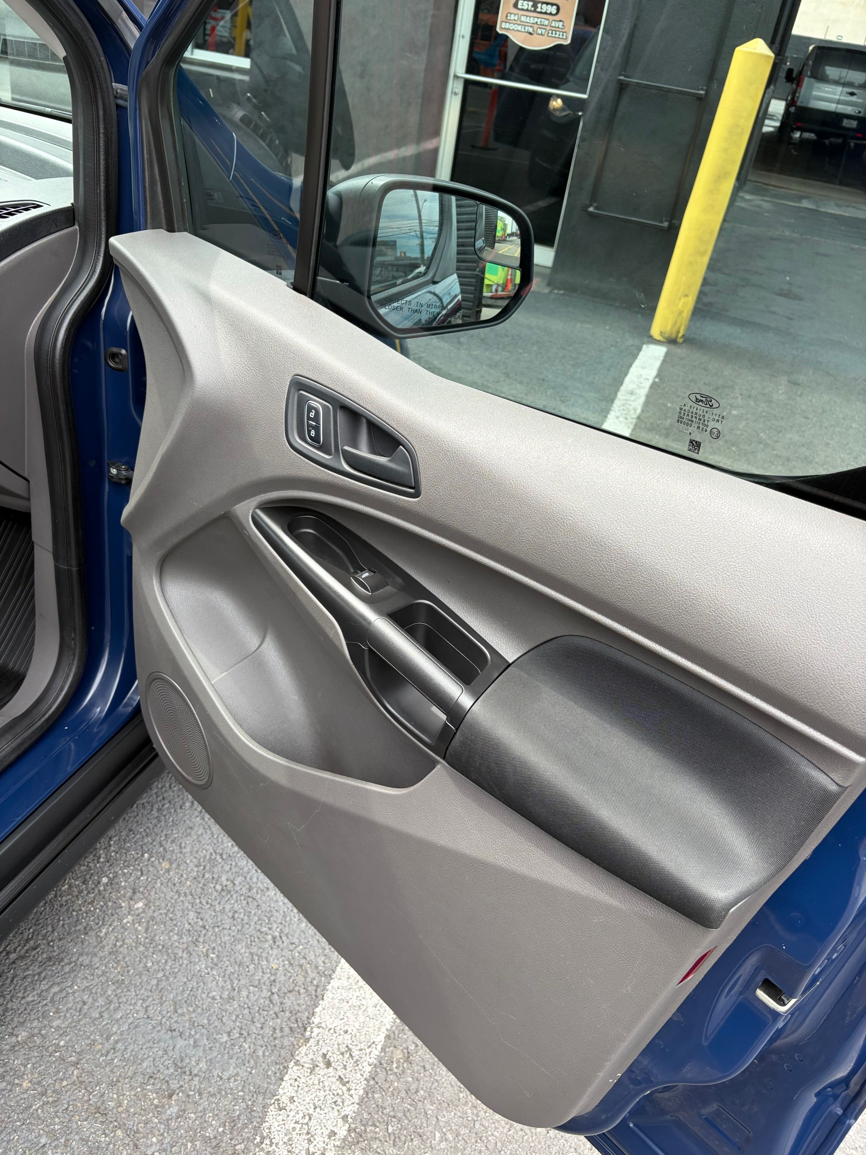 Used 2019 Ford Transit Connect XL FWD image 16