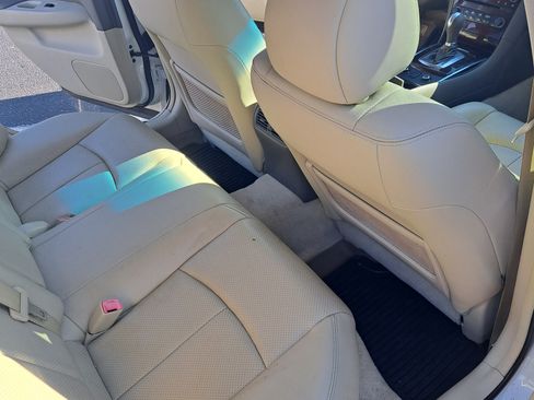 Used 2011 INFINITI G37 x Sedan w/ Premium Pkg image 9