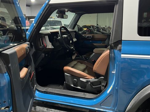 Used 2024 Ford Bronco Heritage Edition image 11