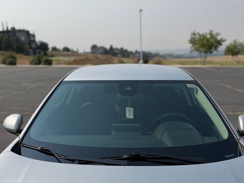 Used 2023 Nissan Altima 2.5 SV FWD image 12