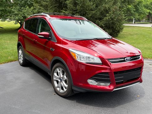 Used 2016 Ford Escape Titanium AWD/4WD image 1