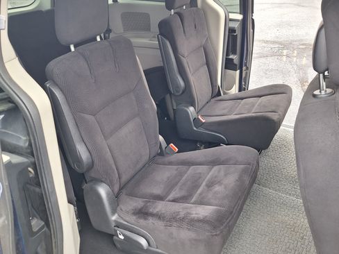 Used 2014 Dodge Grand Caravan SXT FWD image 19