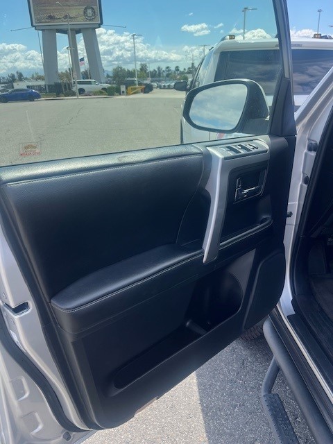 Used 2015 Toyota 4Runner SR5 RWD image 16