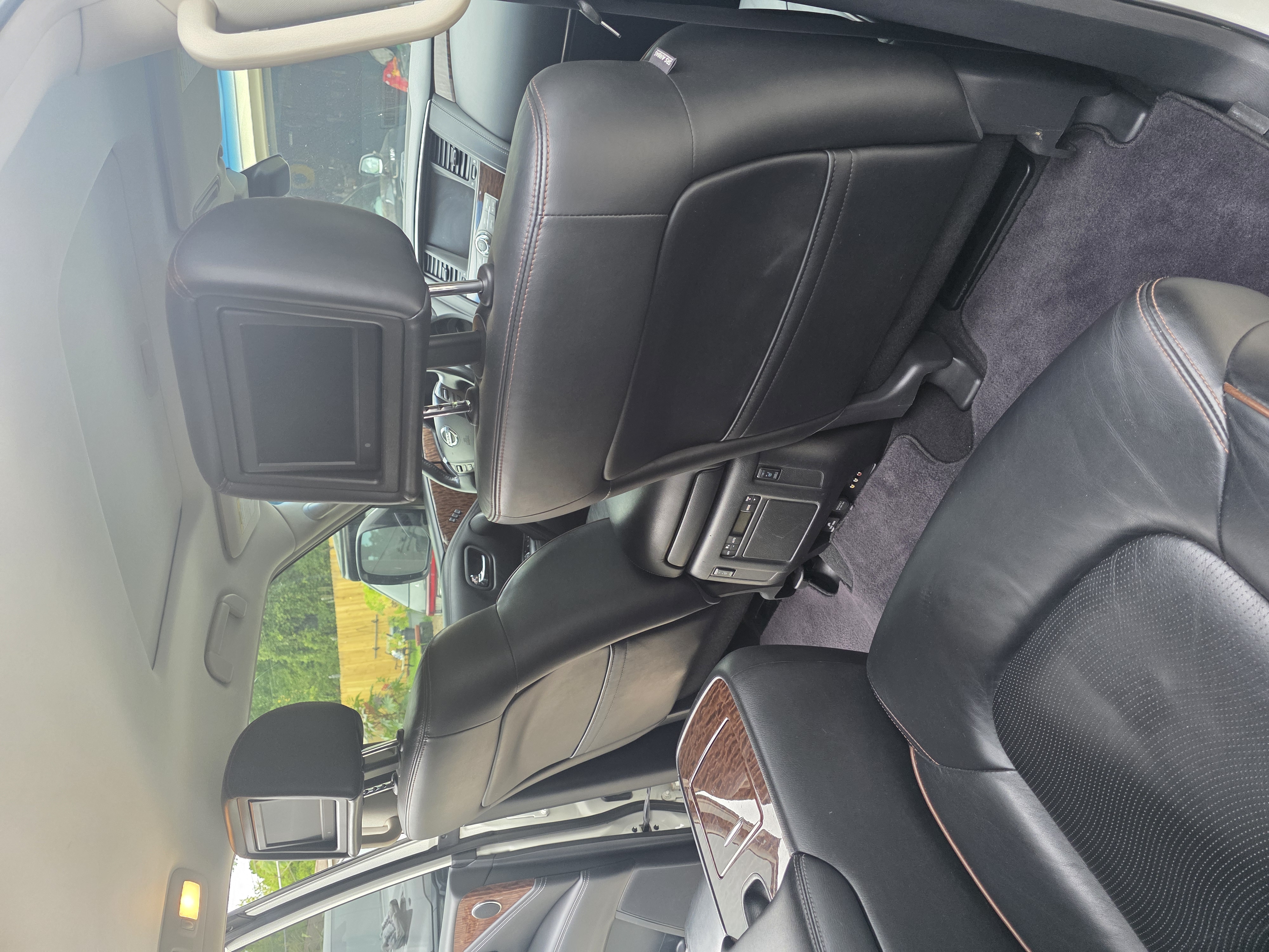 Used 2017 Nissan Armada Platinum w/ Captain Seat Package AWD/4WD image 9
