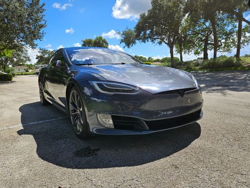 Used 2016 Tesla Model S P90D image 14