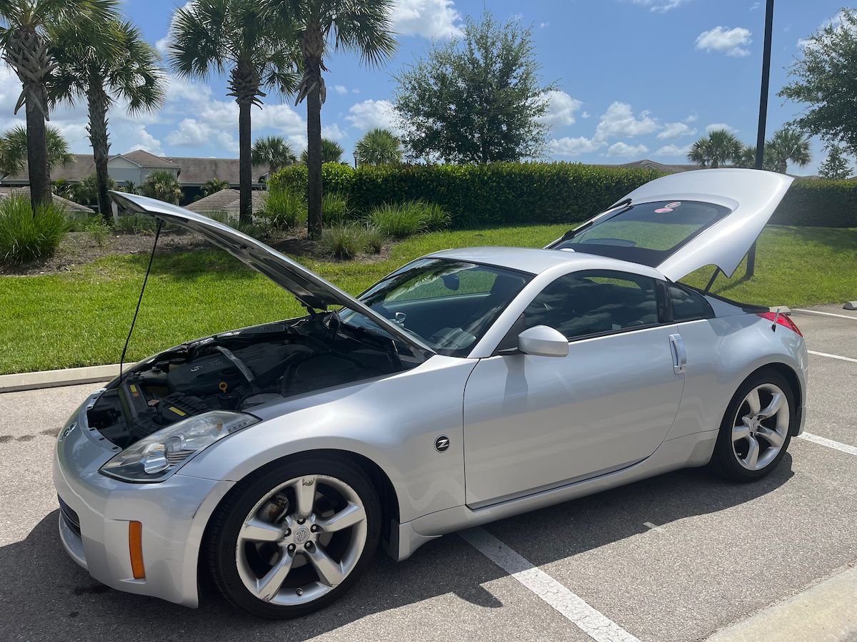 Used 2006 Nissan 350Z Touring w/ (N93) Cargo Convenience Pkg RWD image 9