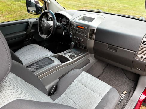 Used 2006 Nissan Titan SE AWD/4WD image 10