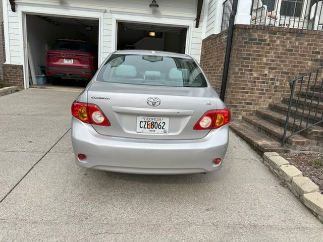 Used 2010 Toyota Corolla LE w/ LE EVP Pkg #1 FWD image 1