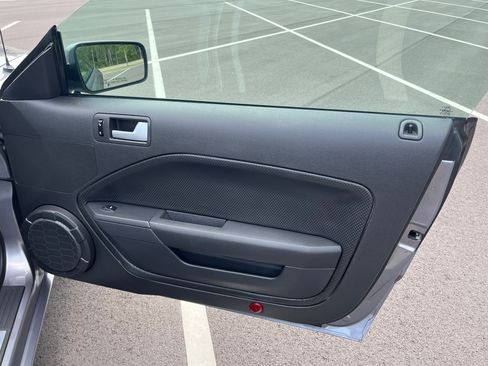 Used 2006 Ford Mustang GT image 10