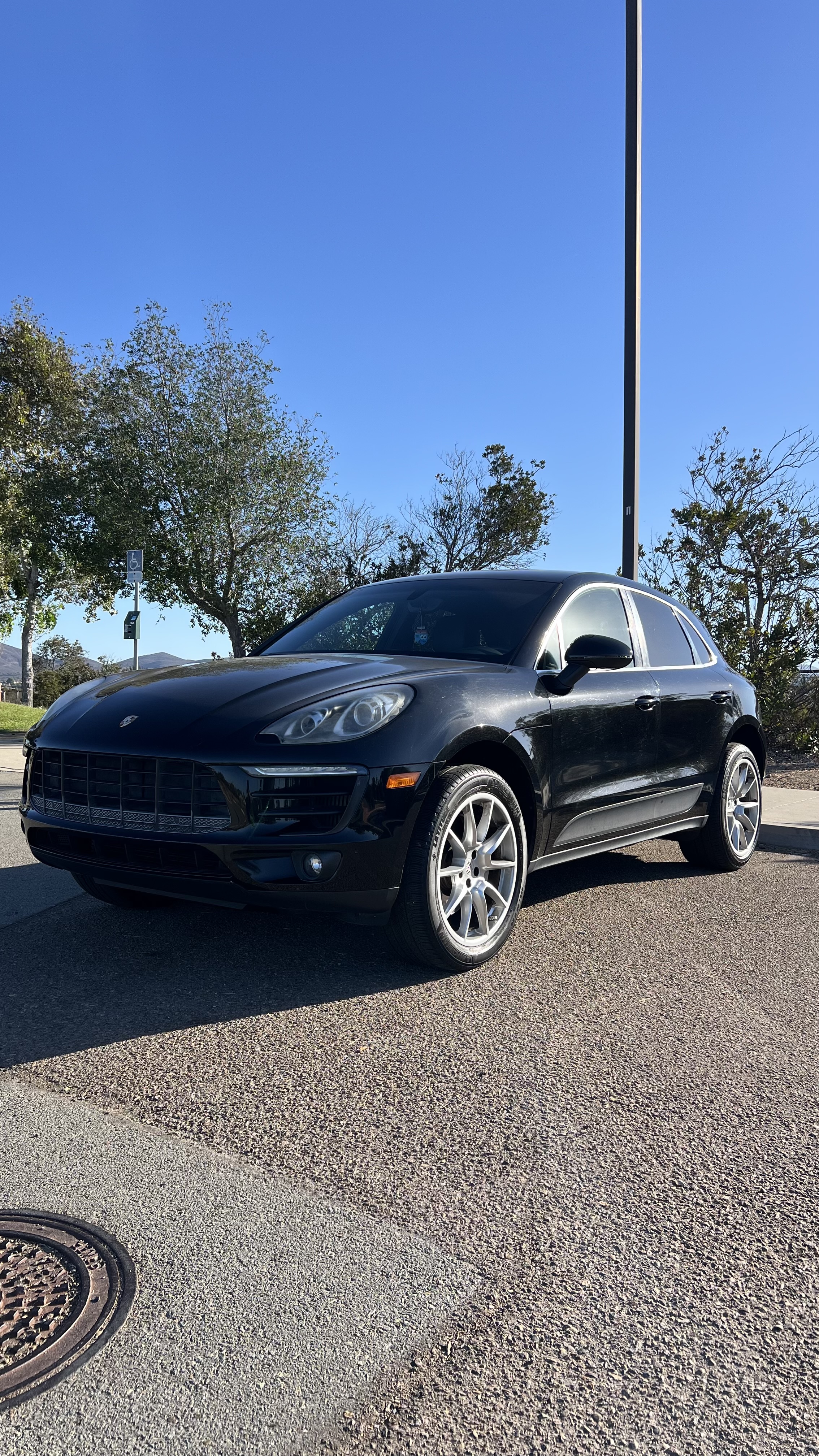Used 2015 Porsche Macan S AWD/4WD image 1