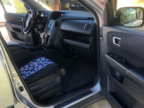 Used 2010 Honda Pilot LX image 4