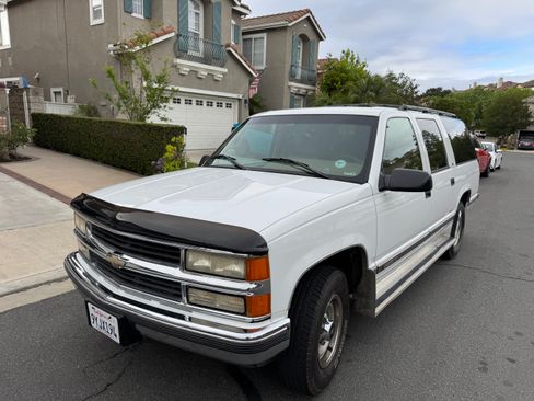 Used 1995 Chevrolet Suburban 2500 image 12