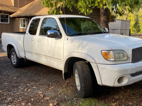 Used 2003 Toyota Tundra Limited image 2