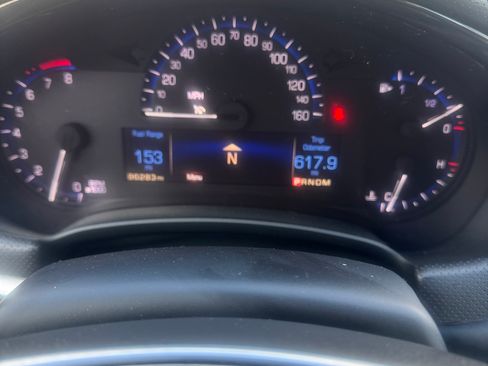 Used 2014 Cadillac XTS Luxury image 4