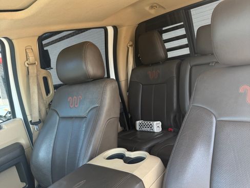 Used 2016 Ford F250 King Ranch w/ FX4 Off-Road Package AWD/4WD image 9