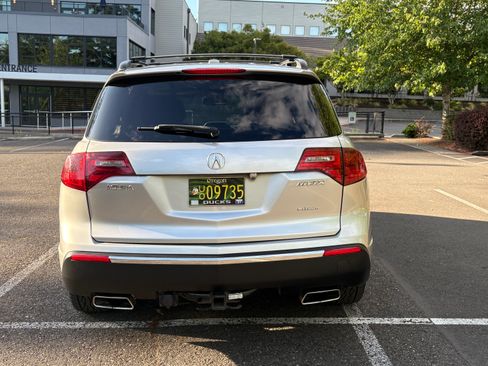 Used 2011 Acura MDX w/ Technology Package AWD/4WD image 4
