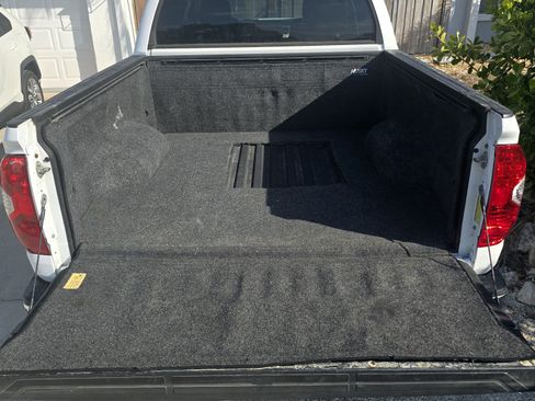 Used 2018 Toyota Tundra SR5 w/ SR5 Upgrade Package image 15