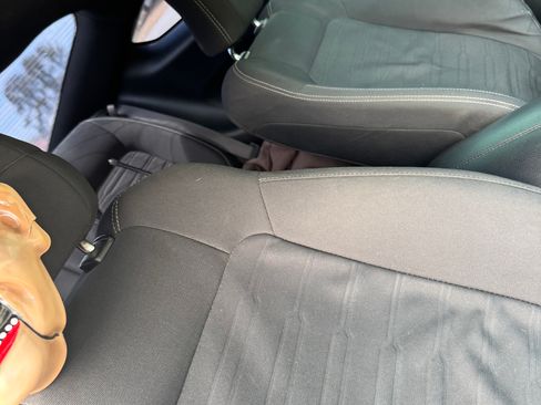 Used 2017 Ford Mustang GT image 11