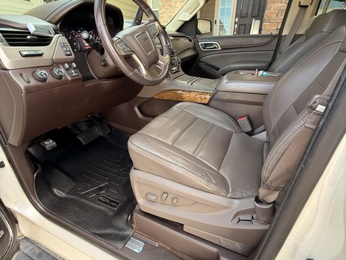 Used 2015 GMC Yukon XL Denali w/ Touring Package image 11