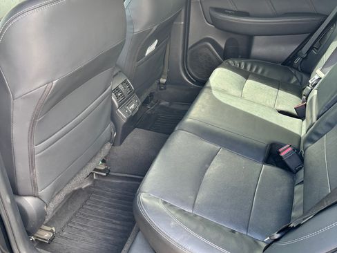 Used 2018 Subaru Outback 2.5i Limited AWD/4WD image 2