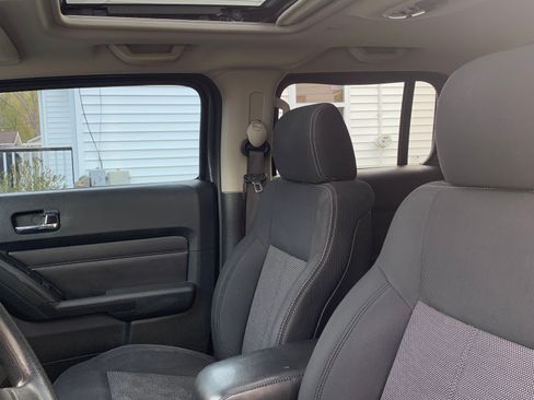 Used 2008 HUMMER H3 w/ Chrome Appearance Package AWD/4WD image 8