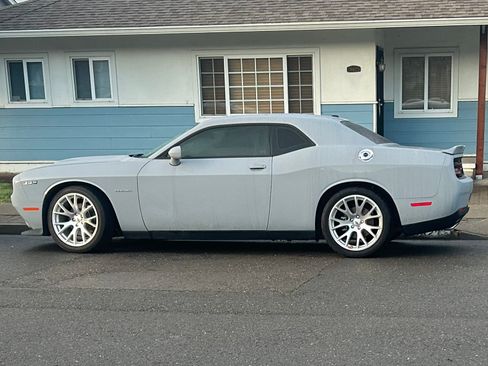 Used 2021 Dodge Challenger R/T w/ Driver Convenience Group image 21