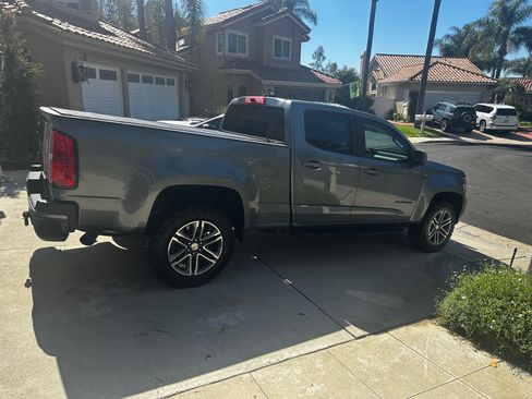 Used 2021 Chevrolet Colorado LT image 17
