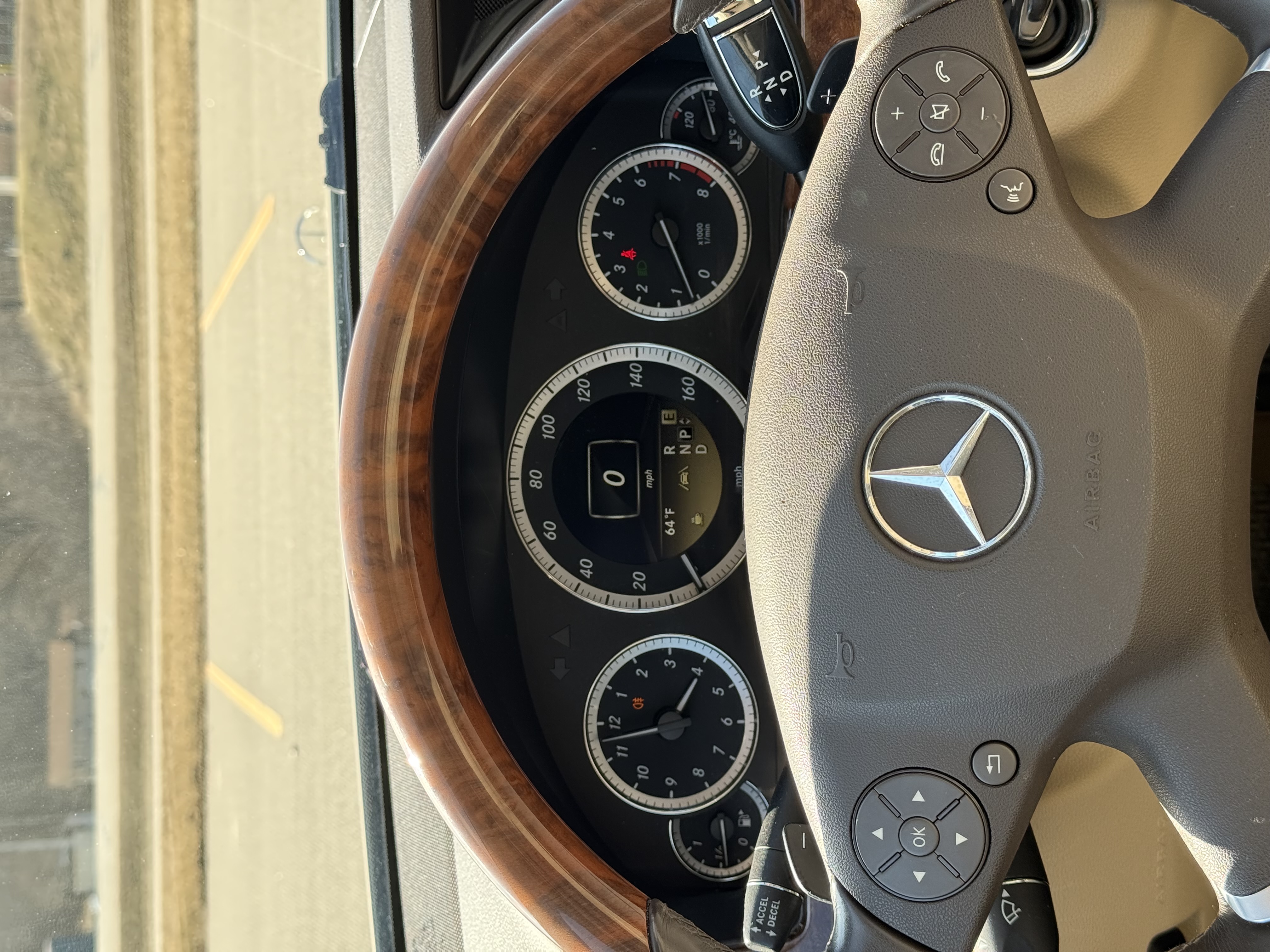 Used 2012 Mercedes-Benz E 350 4MATIC Sedan image 28