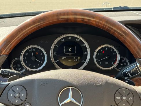 Used 2012 Mercedes-Benz E 350 4MATIC Sedan image 28
