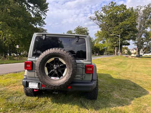 Used 2018 Jeep Wrangler Rubicon AWD/4WD image 11