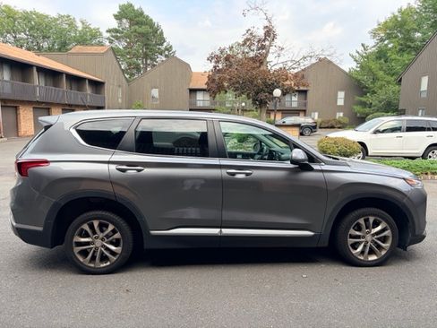 Used 2019 Hyundai Santa Fe SE AWD/4WD image 1