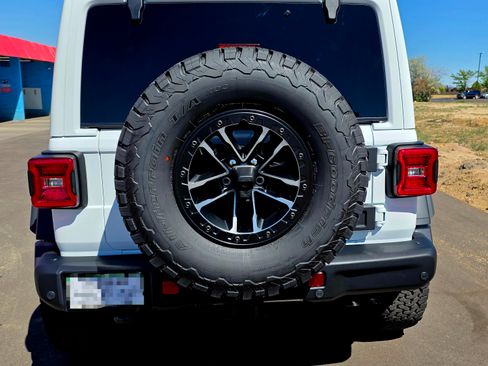 Used 2026 Jeep Wrangler Unlimited Rubicon 392 w/ Quick Order Package 27X Moab AWD/4WD image 16
