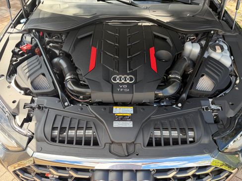 Used 2023 Audi S8 AWD/4WD image 11