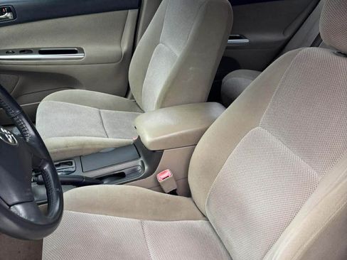 Used 2005 Toyota Camry SE image 5