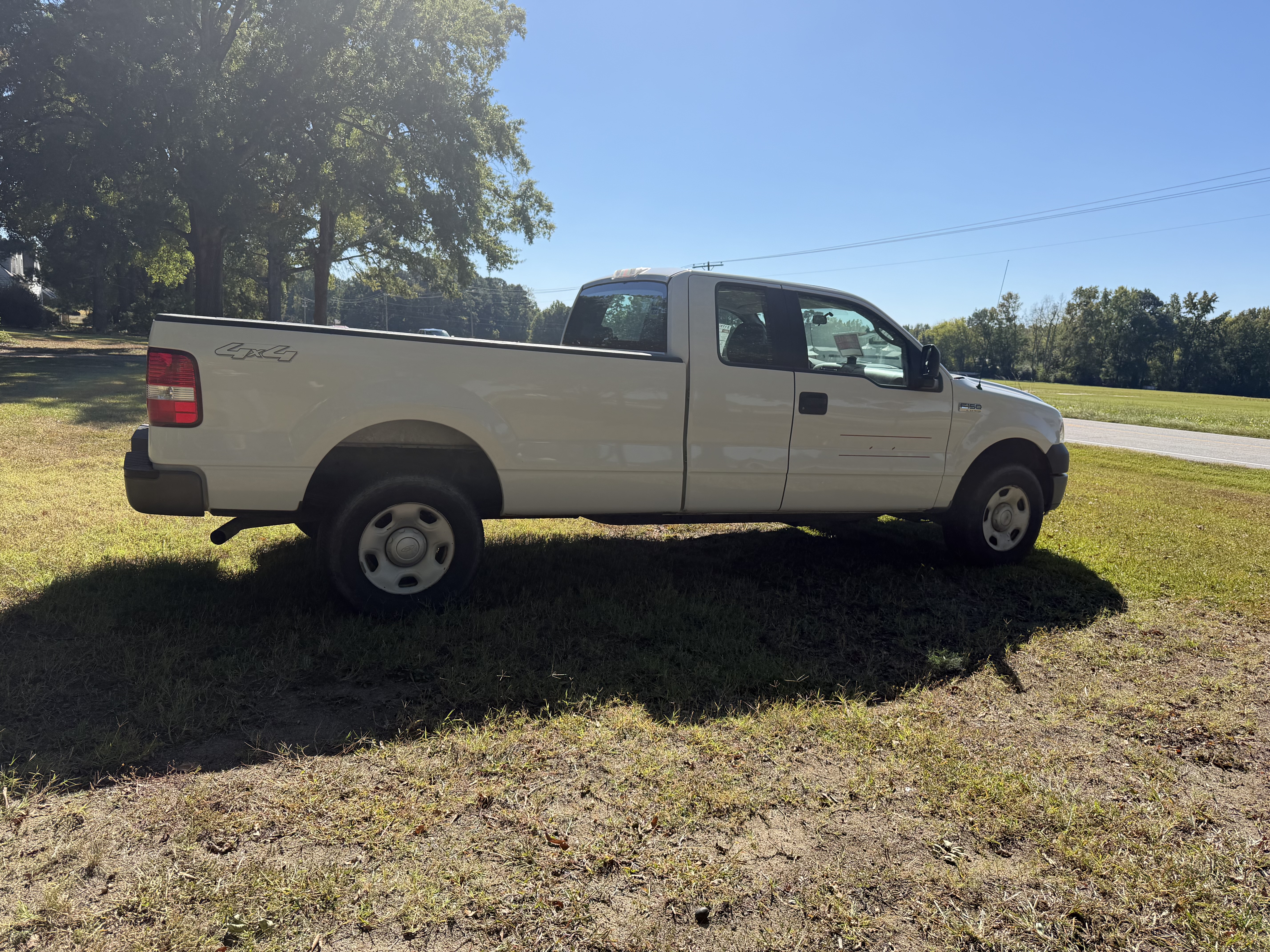 Used 2005 Ford F150 XL AWD/4WD image 2