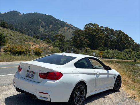 Used 2015 BMW M4 Coupe image 2