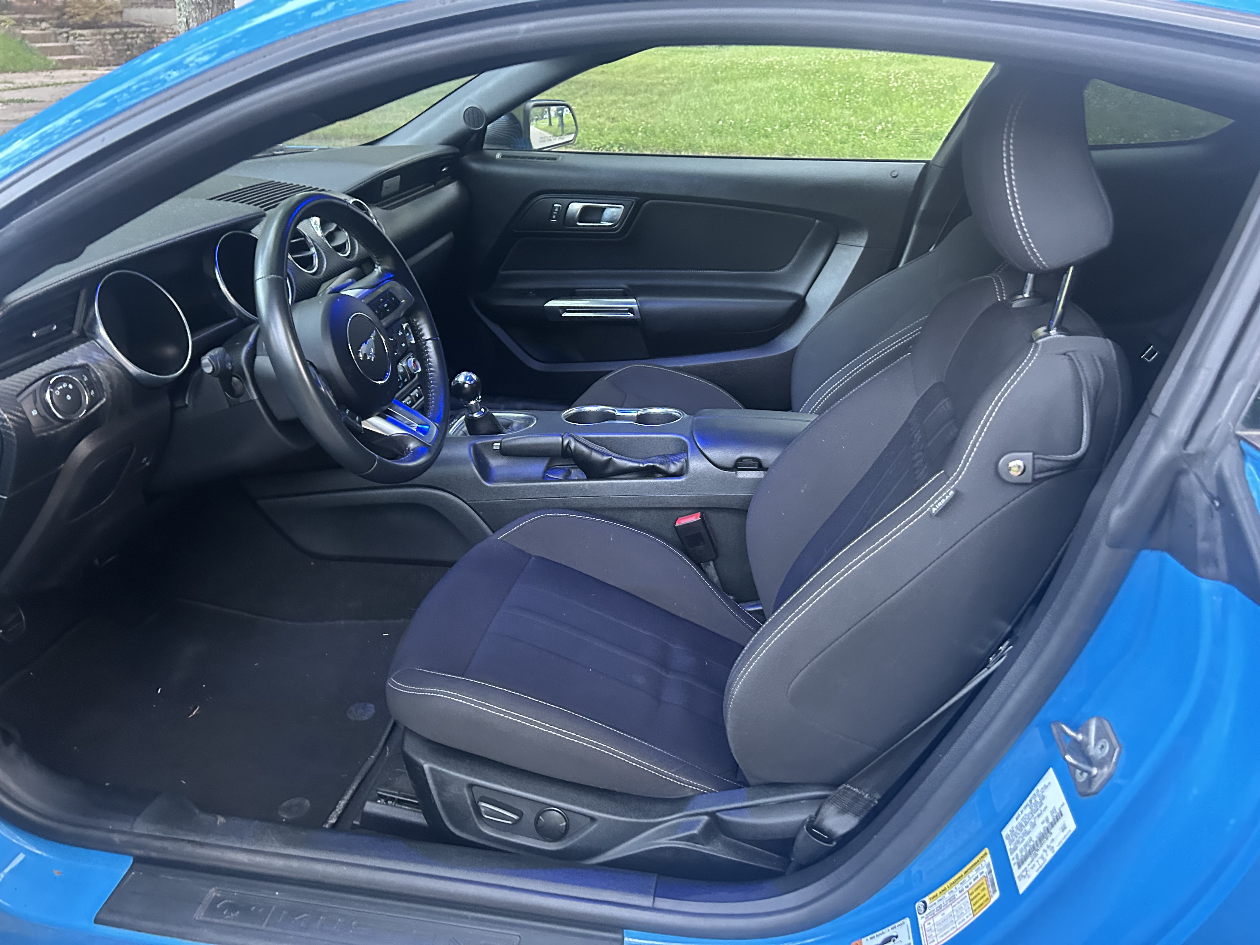 Used 2022 Ford Mustang GT RWD image 11