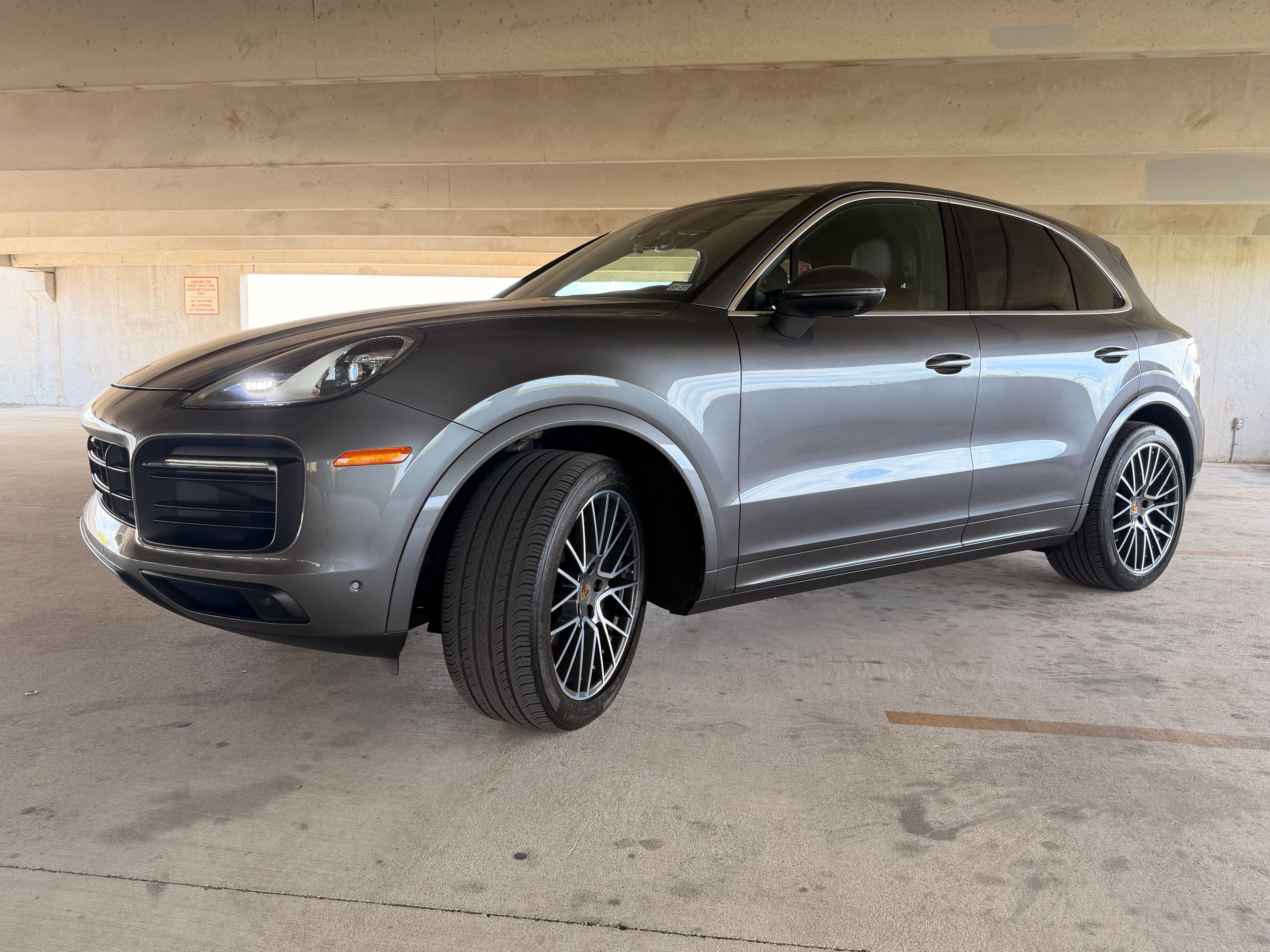 Used 2022 Porsche Cayenne AWD/4WD image 9