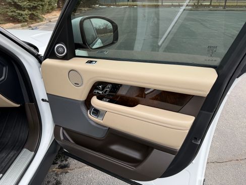 Used 2021 Land Rover Range Rover P525 Westminster Edition image 22